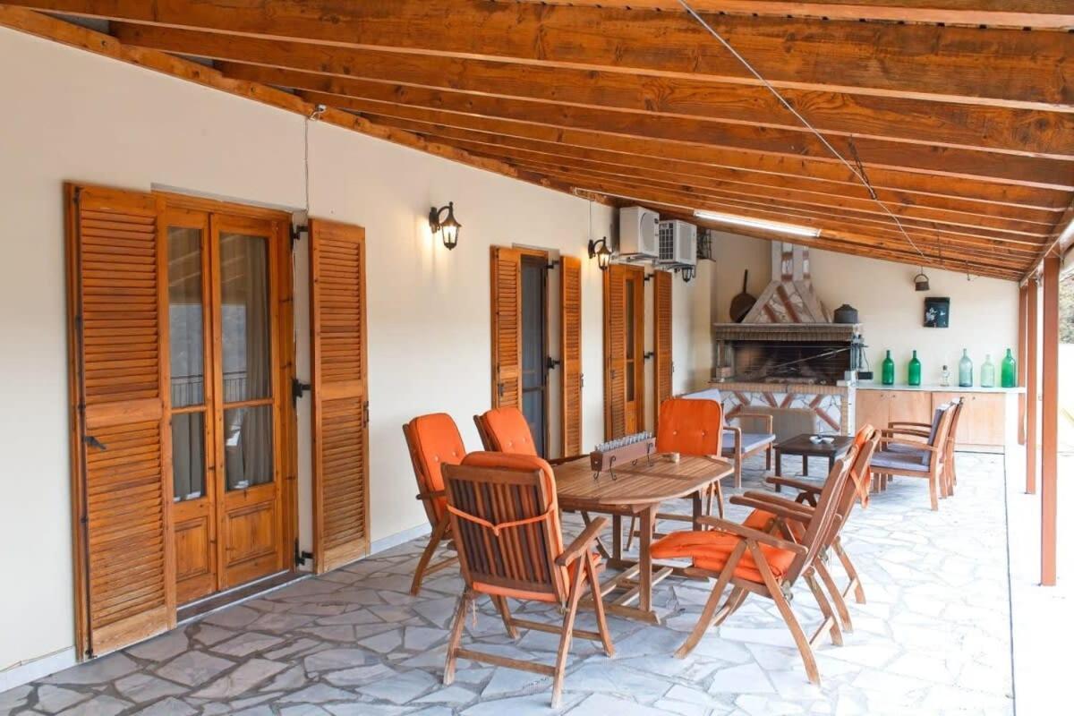 Forest Cosy House - Lagkadia Amazing View ภายนอก รูปภาพ